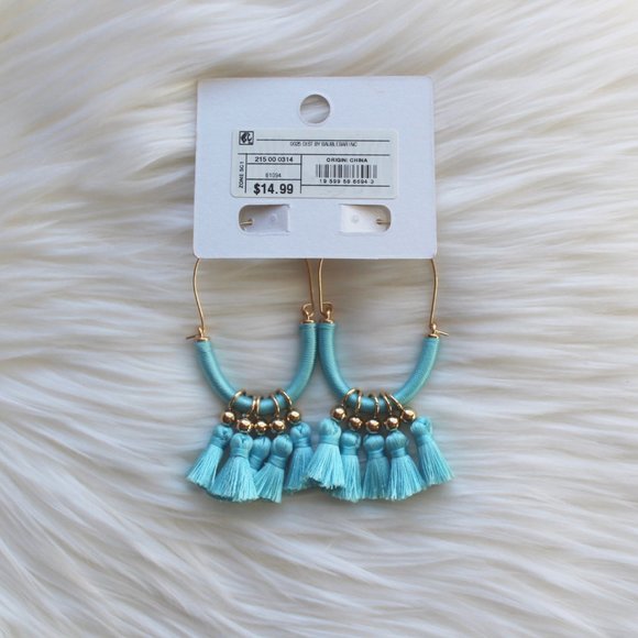 NWT SUGARFIX by BaubleBar Bold Fringe Hoop Earrings Blue Monochrome Tassels - Picture 5 of 5